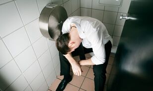 Anzeichen und Symptome einer Prostatitis bei Männern
