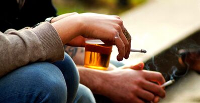 Das Aufgeben von schlechten Gewohnheiten ist einer der Faktoren bei der Vorbeugung von Prostatitis
